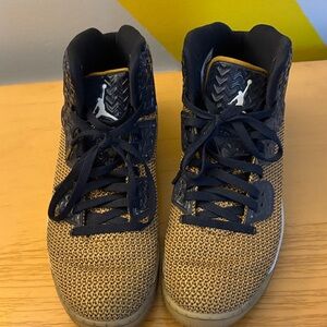 Jordan spike Lee gold leaf